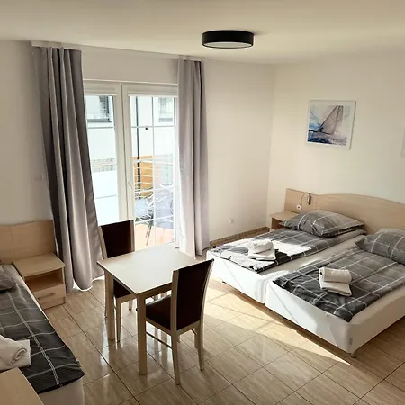 Aneta Oda ve Kahvaltı