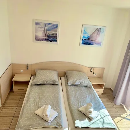 Aneta Oda ve Kahvaltı