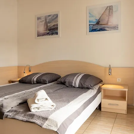 Aneta Bed & Breakfast 3*