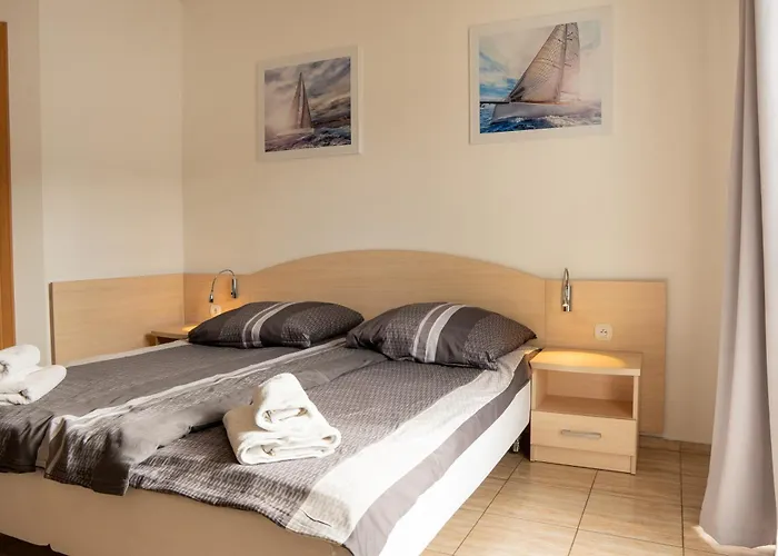 Aneta Bed & Breakfast 3*